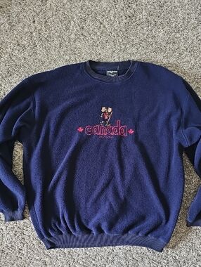AWESOME VINTAGE CANADA Victoria FLEECE SWEATSHIRT